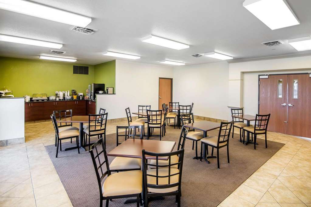 Quality Inn Parsons North Restaurant foto